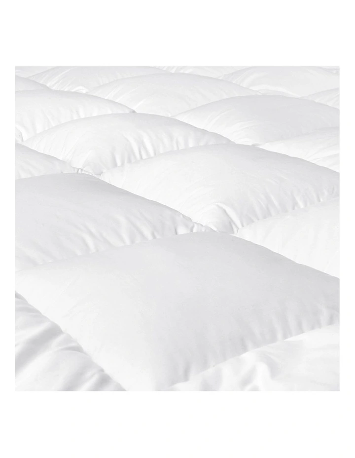 Giselle Bedding Queen Size Memory Resistant Mattress Topper - Image 5