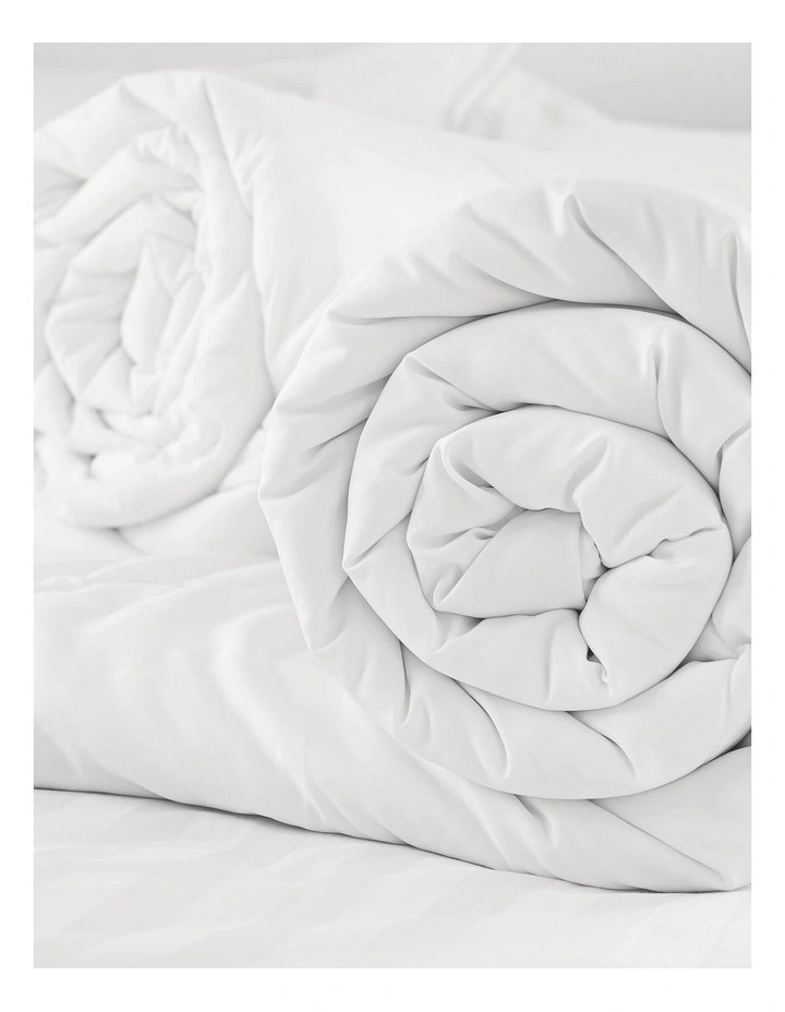 Tontine Luxe Super Wash Wool With Bamboo All Seasons Quilt In White - Image 3