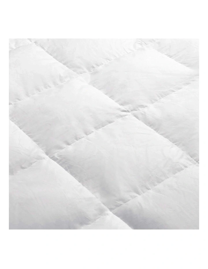 Giselle Bedding Queen Size Light Weight Duck Down Quilt - Image 5