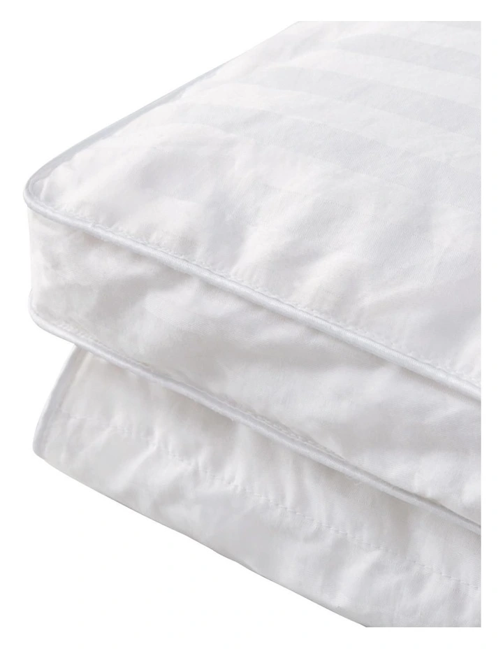 Sheridan Deluxe Feather & Down Quilt In White - Image 4