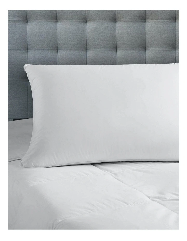 Royal Comfort Luxury Gusset Bamboo Pillow Single Pack - Image 2