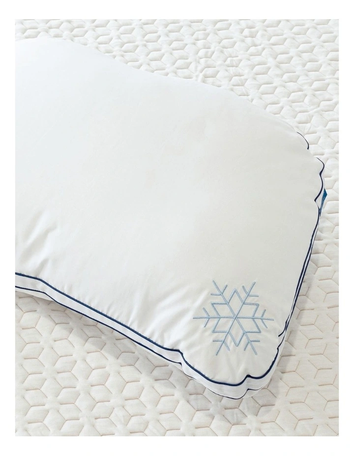 Moonshadow THERMOCOOL Contoured Pillow In White 5 Moonshadow THERMOCOOL Contoured Pillow In White - Image 3