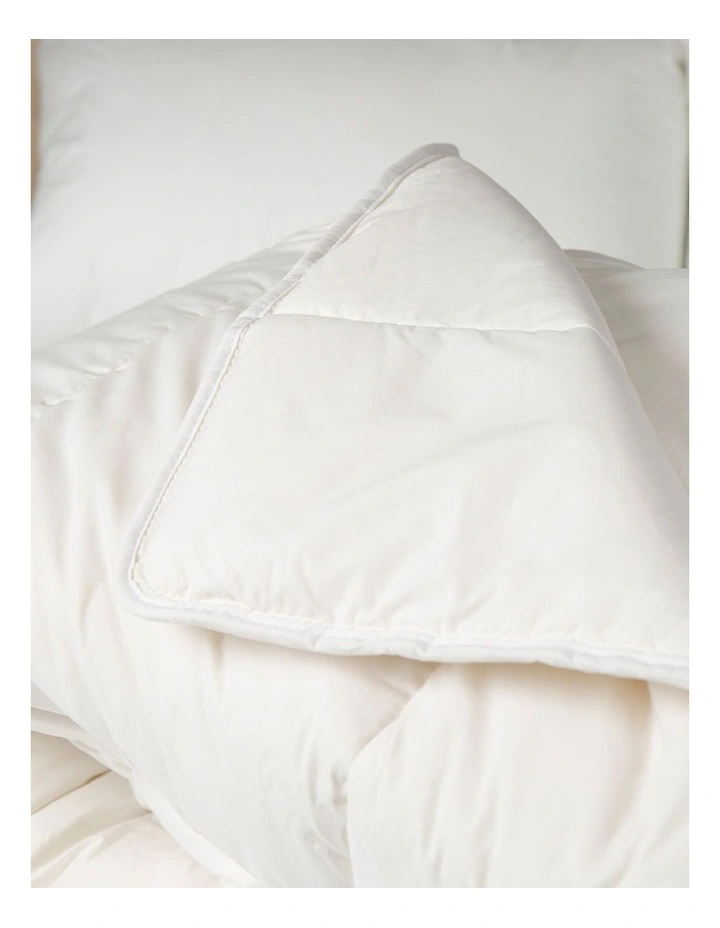 Tontine Washable Wool All Seasons Quilt - Image 2