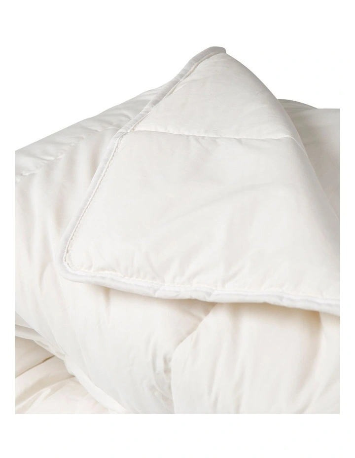 Tontine Washable Wool Super Warm Quilt - Image 2